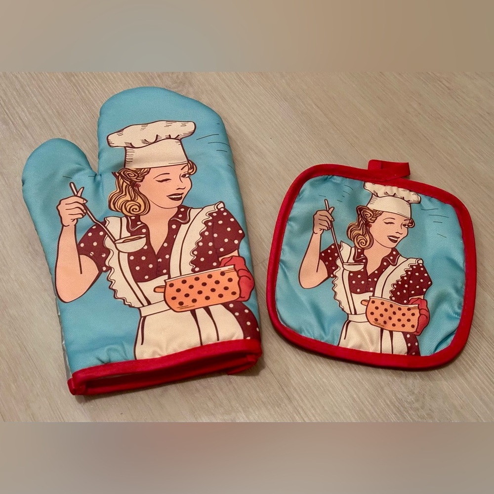 Vintage Oven Mitt & Pot Holder Set - Retro Woman Design, Heat Resistant, Decor